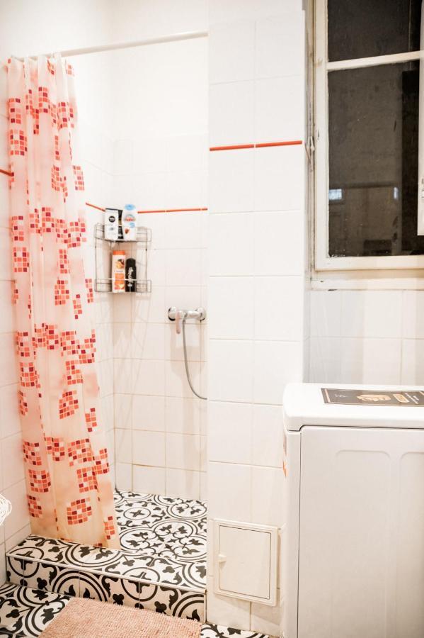 Stylish And Spacious ! Central Location Kazincy Netflix Budapest Eksteriør bilde